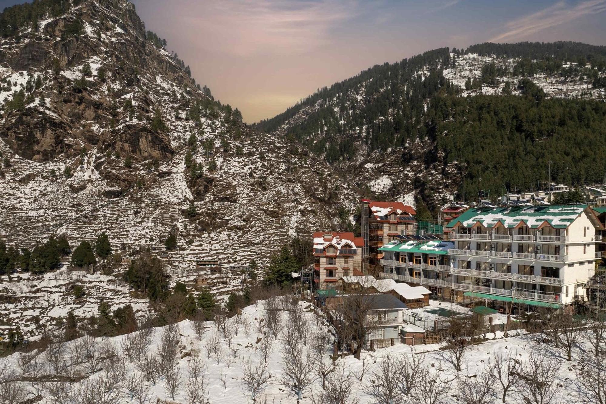 Echor Himalayan Heights Luxe Manali Hotel Exterior foto